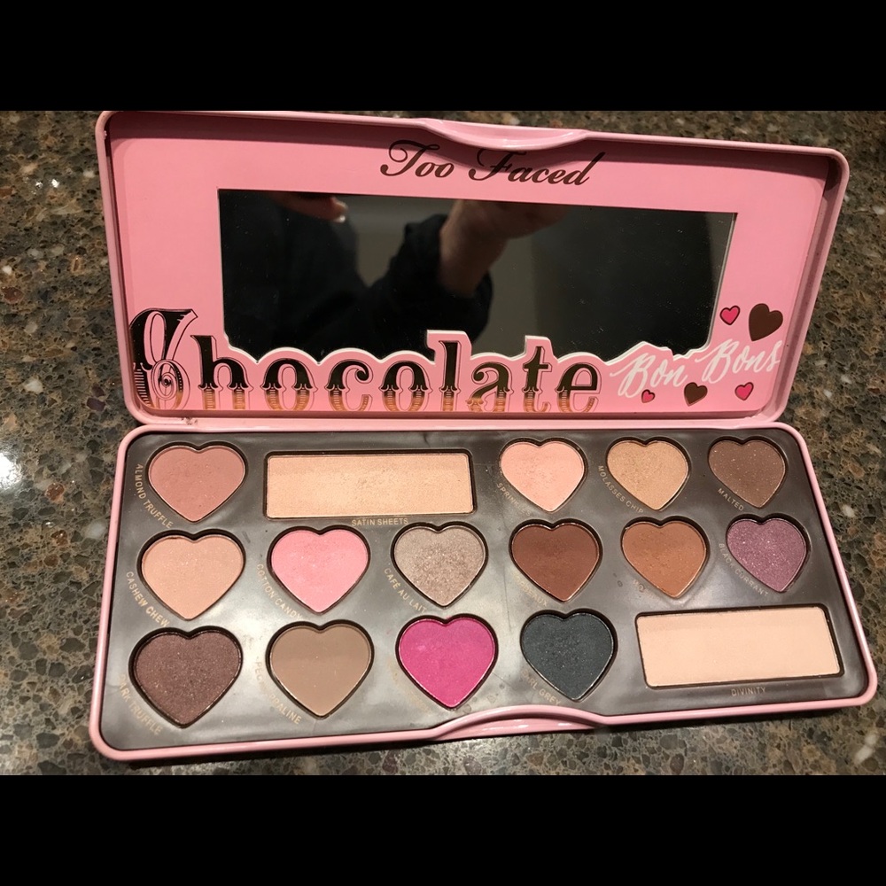 Too Faced Chocolate Bon Bon eyeshadow palette